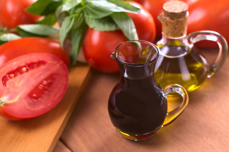 Red Wine Vinegar vs Apple Cider Vinegar Which is Best?
