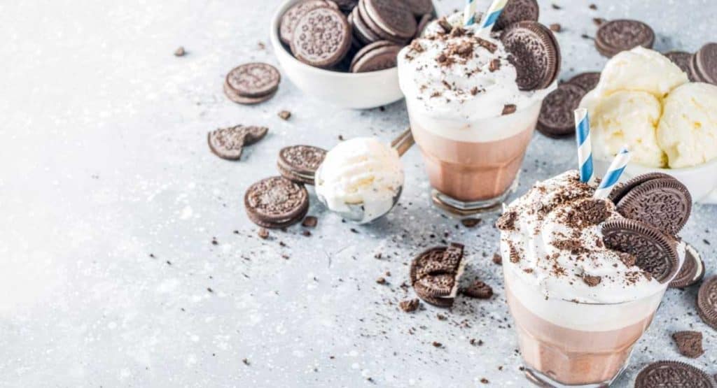 Here’s How to Easily Make Oreo Milkshakes Without Ice Cream